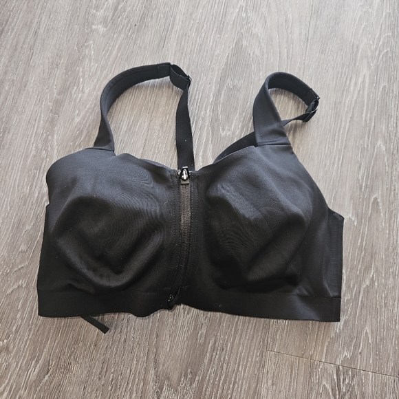 Victoria's Secret black clasp and zip up bra - Picture 1 of 6